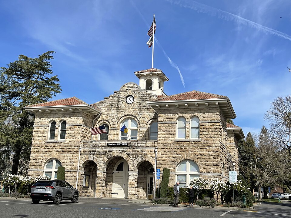 Historic Sonoma City Hall on Sonoma Plaza