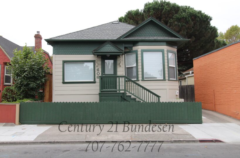 606 Petaluma Blvd