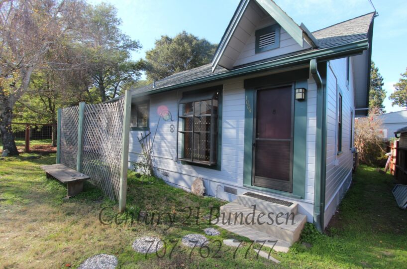 1004 B St #A