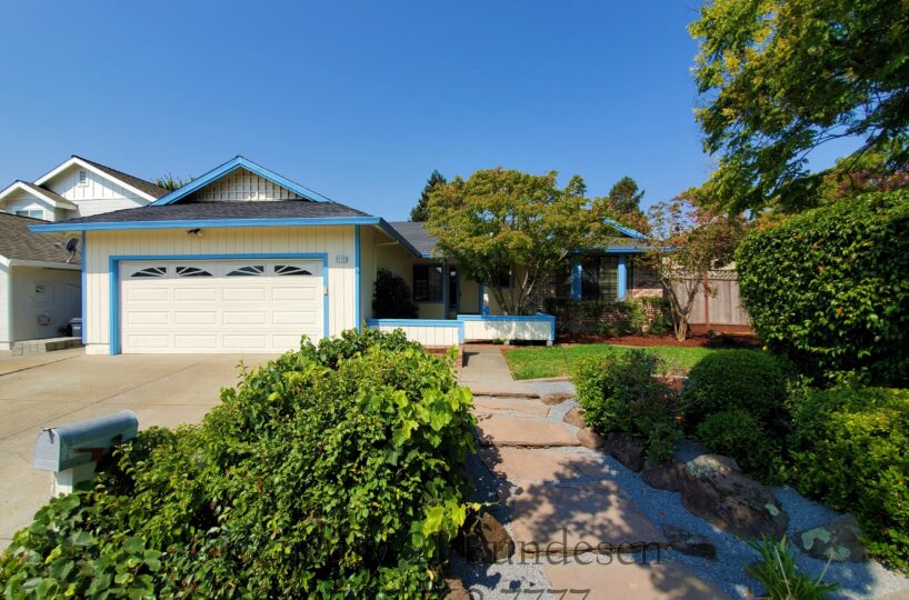 2113 Caulfield Ln