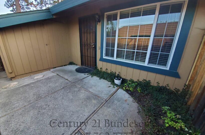 277 Lincoln Ave