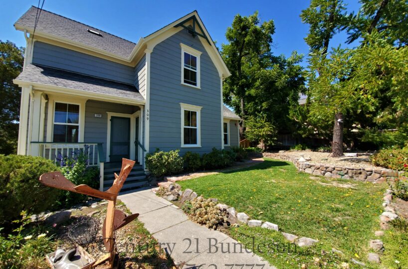 309 Pleasant St
