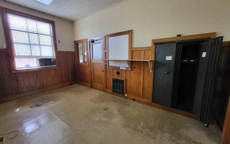 I - 401 7th Office