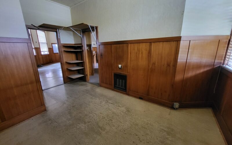 J - 401 7th Office